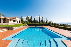 Spacious pool area