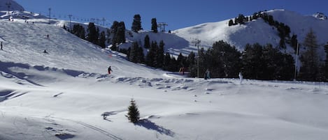 View of the Marmottes piste from the apartment