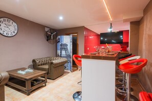 Bar (en la propiedad)