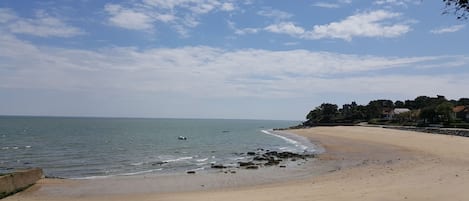 la plage des souzeaux vue de la terrassse
.