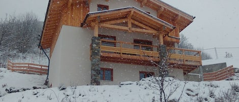 Chalet vue d'en bas