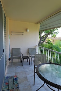 Kihei Kai Nani ***CLEAN*** New Remodel Deluxe Unit Close to Ocean!