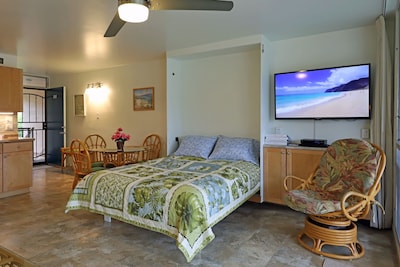 Kihei Kai Nani ***CLEAN*** New Remodel Deluxe Unit Close to Ocean!