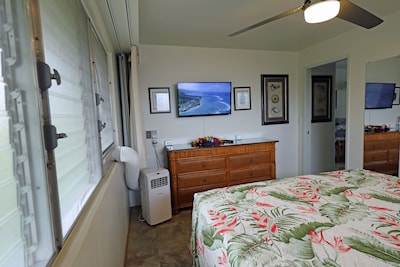 Kihei Kai Nani ***CLEAN*** New Remodel Deluxe Unit Close to Ocean!