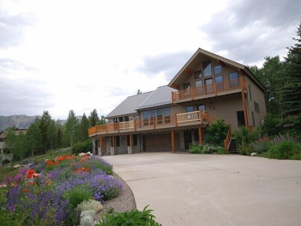 Luxury Mountain Home