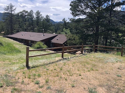 15 Acre Private Luxury Estate, Close to Everything,  Enjoy 'Aspen Cabins' Views'