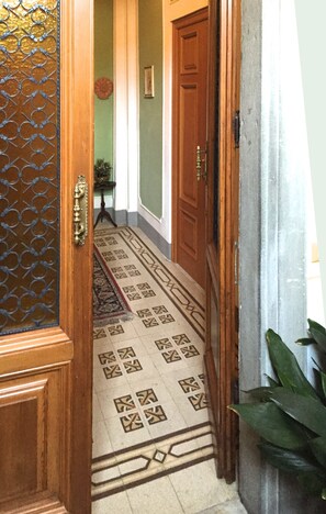 Foyer - door to Lucca Paradiso