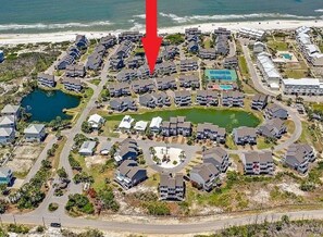 Short walk to the beach, tennis courts, and pools!
