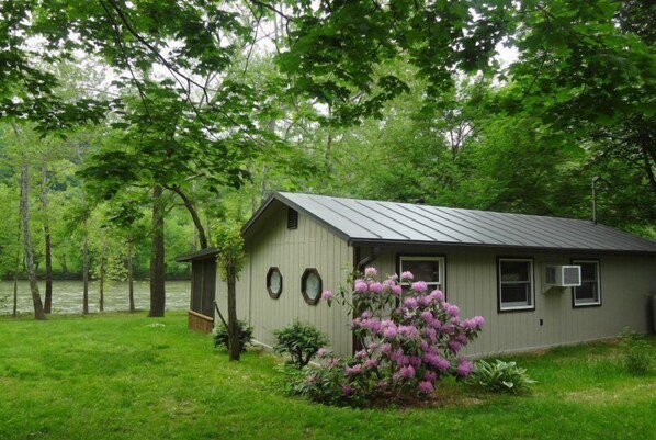 Chill'axin on the Shenandoah River in Luray Va. Your Private escape!