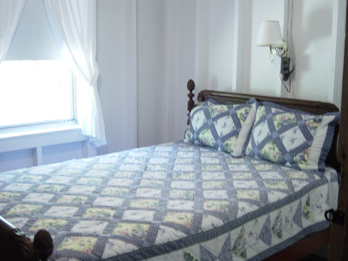 Damariscotta Lake Cottage on Morang Cove