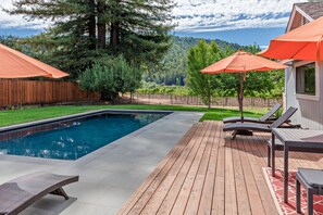 Primary bedrooms' pool and deck access. 
