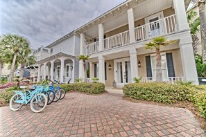 4 bikes included with the Pool Deck House Rental. Why stay anywhere else