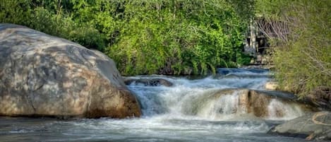 Romantic Riverfront Getaway