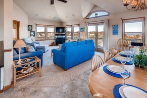 Surf-or-Sound-Realty-Bonito-Landing-535-Great-Room