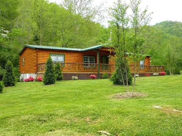 Creekside Cabin