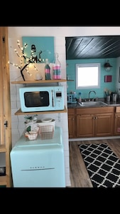"Breakfast at Audrey's" Mini Home located next to Drive In Theatre!