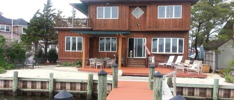 Normandy Beach Bayfront with 60 Ft Dock-3 Block walk to Ocean Beach