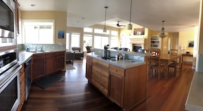Kitchen/Living/Dining