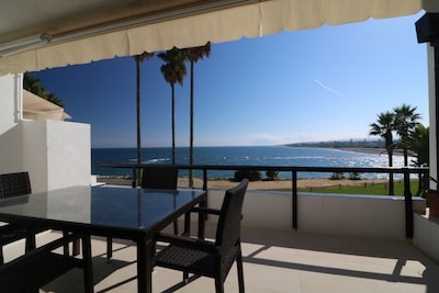 Apartment located on the second floor with spectacular views of the sea