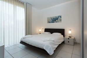 Spacious double bedroom