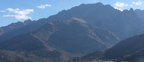 Vue sur Calenzana et le Monte Grosso