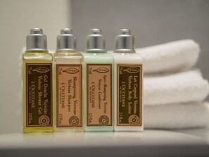 Bathroom amenities