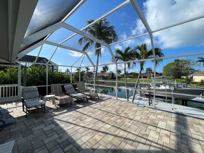Pool seating and loungers