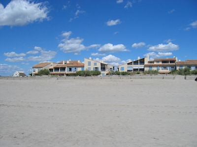 Wohnung in Residenz am Strand, außergewöhnliche Situation 