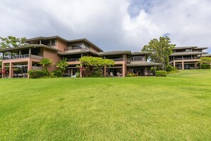 Ground floor luxury at Kapalua Ridge Villas
