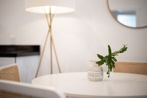 Dining room table