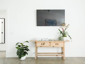 Smart TV w/ no cable