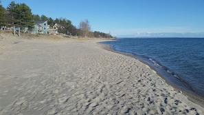 Beach, 3 minute walk from cottage