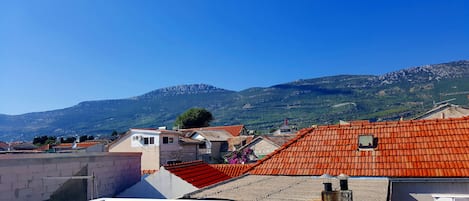 Croatian Stone House has a large Roof Terrace with panoramic mountain views