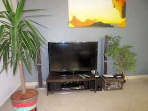 Entertainment center