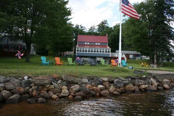 Awesome swimming environment with level yard for games.
