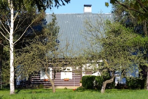 Unser Haus im Sonnenaufgang