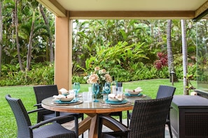 Outdoor dining
