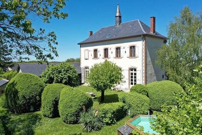 Enjoy your holiday in a former school in the French Limousin