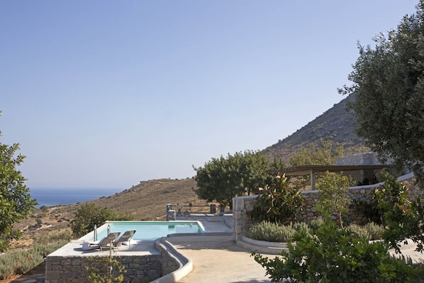 Villa Onor and the view!