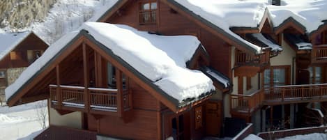  notre chalet individuel accolé à la résidence
de la grand vy