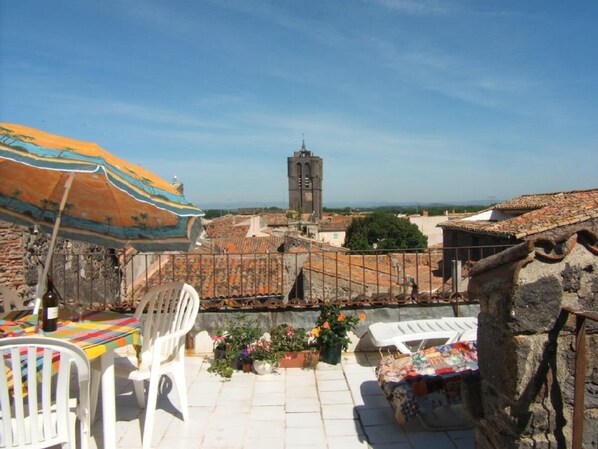 Roof terrace- panoramic view 