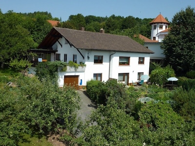 3 Sterne, ruhige Ortsrandlage im UNESCO Geopark