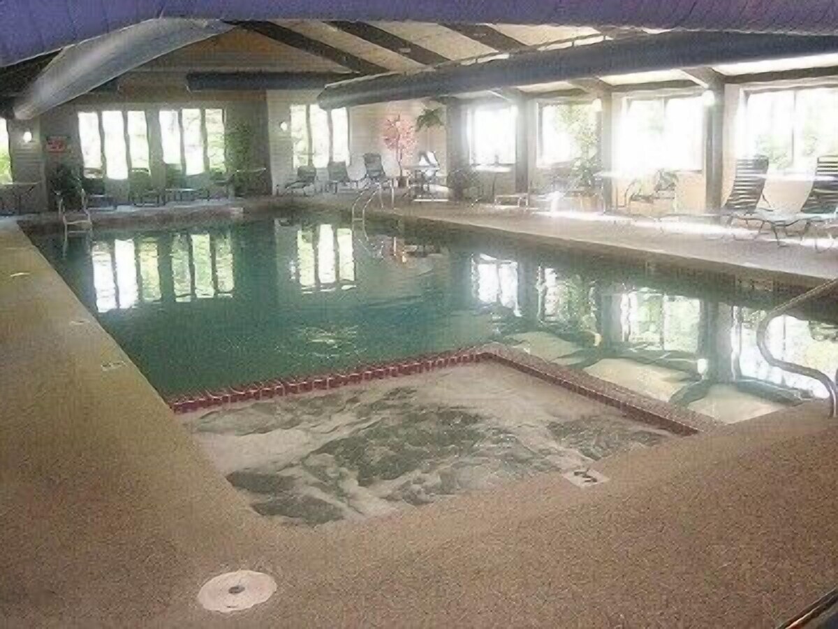 Large and newly custom built property, Private, Indoor & Outdoor Pools