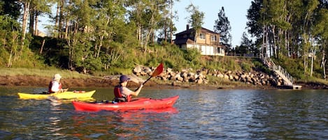 Access to water for easy paddling