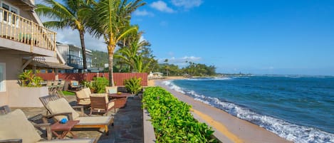 Three teak chaises and various settee areas make the beachside terrace a fave!