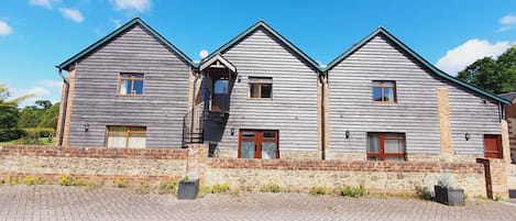 South wing of The Victorian Barn. The Byre is on the left. Ground floor.