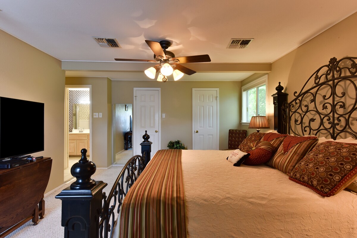 Texas Barn-House, Rustic, Peaceful in Heart of Med Ctr, permit STR-22-13500017