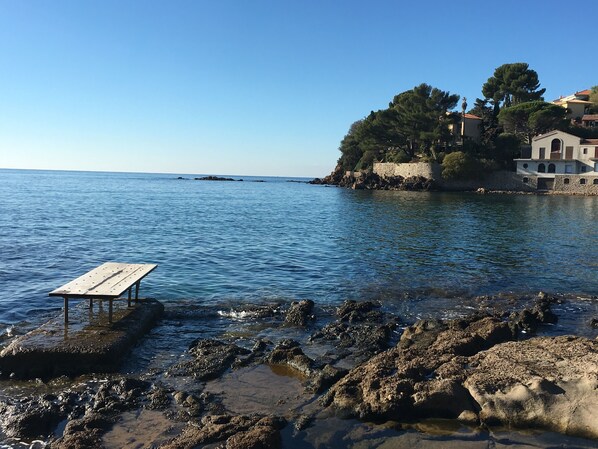 VERS LE PRADON