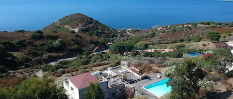 Vue de haut de la maison, sans vis-à-vis devant