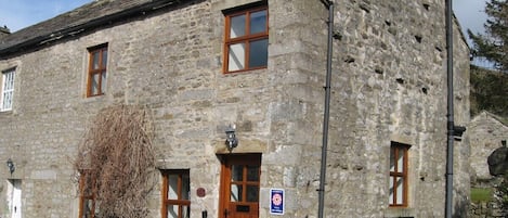 Rowan Cottage from the front